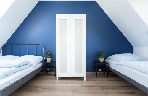Nowecin Apartment | Relax at Polanki23: Pool, Sauna & Cinematic Experience