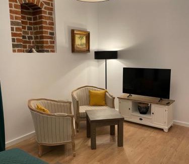 Stare Miasto Apartment | Enjoy a 4-Star Stay at Apartamenty Żeglarska 25