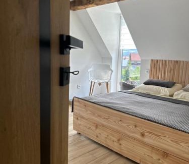 Czorsztyn House | Relaxing Getaway at Adamcykówka: Jacuzzi & Sauna Included