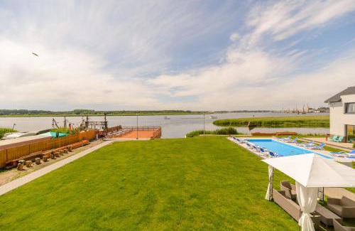 Swinoujscie Apartment | Nature-Focused Apartments with Ocean Views and Pool Access