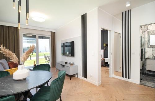 Jastrzebia Gora Apartment | Oceanfront Getaway at Apartamenty Fale Morskie
