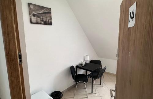Poznan City Center Bed & Breakfast | Pet-Friendly Apartamenty Gołębia with Family Amenities