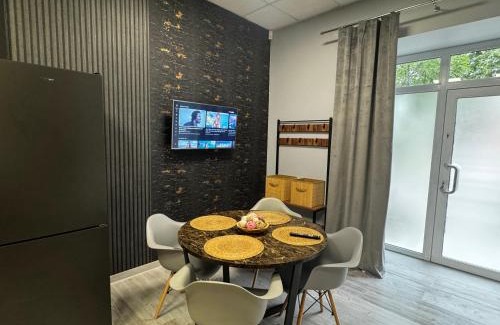 Konstantynow Lodzki Apartment | Oceanfront Retreat: Apartamenty i pokoje „Pod Jedynką”