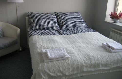 gmina Obrazow Apartment | Guest Rated: Pluszak Apartments with Pet-Friendly Amenities