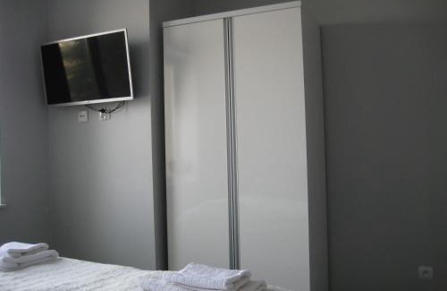 gmina Obrazow Apartment | Guest Rated: Pluszak Apartments with Pet-Friendly Amenities