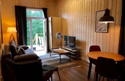 Trygort Apartment | Pet-Friendly Oceanfront Retreat: Apartamenty Leśna Przystań