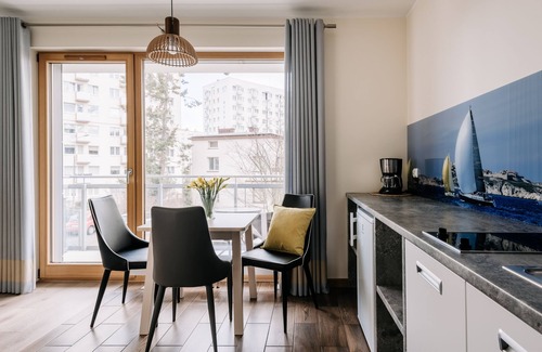 Wzgorze Swietego Maksymiliana Apartment | Oceanfront Comfort at Apartamenty Maestro - Great for Families