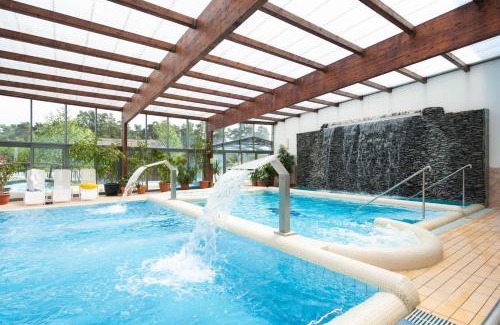 Niechorze Hotel | Oceanfront Retreat at Apartamenty Makadamia - Guest Rated 9.9