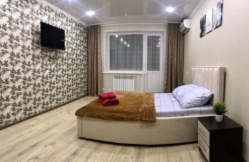 Bryansk Apartment | Charming 22nd CPS Congress Apartments with Wheelchair Access