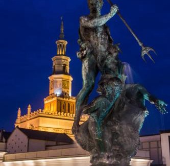 Poznan City Center Apartment | Discover Apartamenty NEPTUN: Family-Friendly Bliss!