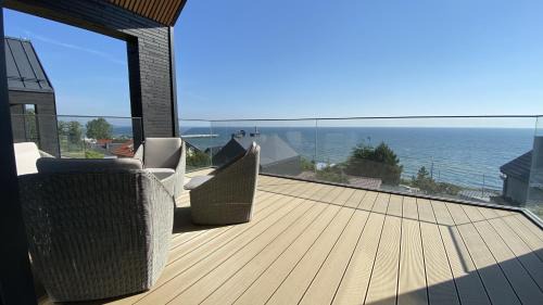 Mechelinki Apartment | Cozy Apartamenty Nero with Oceanfront Views & Pet-Friendly Stay