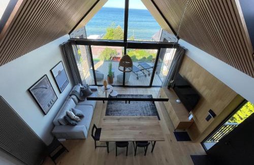 Mechelinki Apartment | Cozy Apartamenty Nero with Oceanfront Views & Pet-Friendly Stay