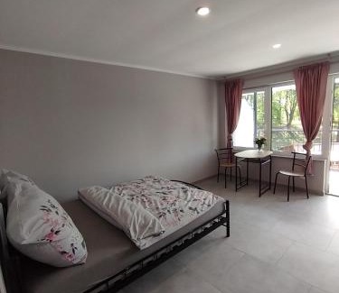 Dlugie Apartment | Relaxing Lakefront Apartments with Family and Pet Friendly Amenities