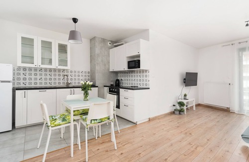 Grzegorzki Apartment | Cozy Apartment Retreat: Sun & Snow Wislane Tarasy