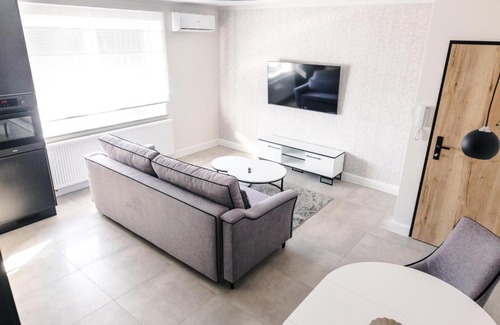 Znin Apartment | Guest Rated: Apartamenty Szkolna - Pet and Child Friendly