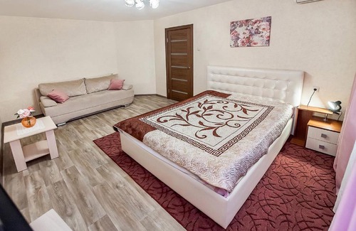 Tolyatti Apartment | Top-Rated Apartments at Цветной бульвар 29 with Accessibility
