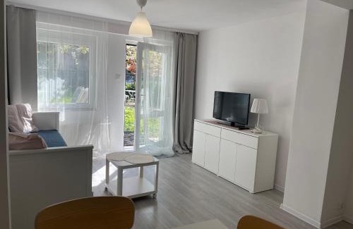 Orlowo Apartment | Cozy Retro Apartment by the Beach in Gdynia Orłowo