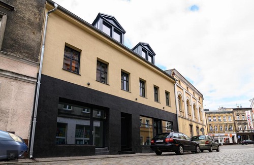 Srem Apartment | Pet-Friendly Comfort at Apartamenty Wyszyńskiego 2