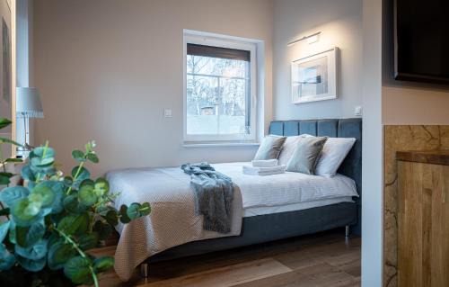 Torun Apartment | Cozy Apartamenty ZOFIJÓWKA with Hot Tub & Breakfast