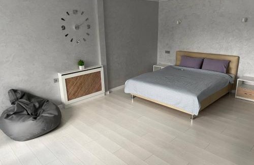 Krivoy Rog Apartment | Pet-Friendly Suite in the Heart of Гагарина 72