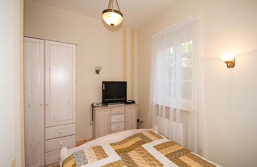Jurmala Apartment | Elegant Aparte Lux: Family-Friendly Retreat with 9/10 Rating