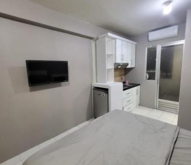 Pancoran Apartment | Family-Friendly Stay at Apartemen Kalibata City by Ratu