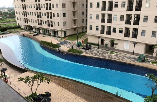 Tangerang Apartment | Discover Apartemen LediSya: Pool & Breakfast Included