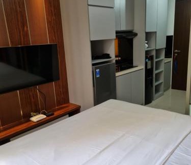 Bekasi Apartment | Comfortable Stay at Apartemen Transpark Cibubur with Pool