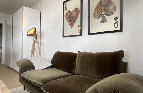 Mitte-Sud Apartment | Elegant Apartment Förde Blick: 4-Star Stay with Pool Access
