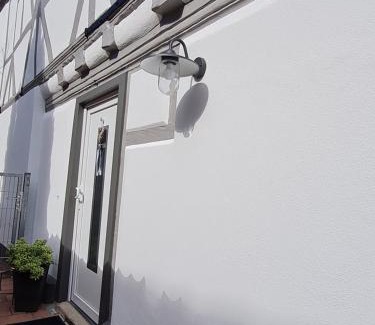 Pfungstadt Apartment | Family-Friendly Apartment “Heckeresje” with Great Reviews