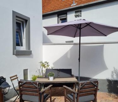 Pfungstadt Apartment | Family-Friendly Apartment “Heckeresje” with Great Reviews