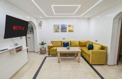 Majorelle Apartment | Guest Rated 10/10: Panoramic View Apartment with Pool