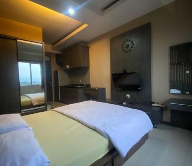 Cimahi Apartment | Oceanfront Apartment Studio The Edge Baros by Sky