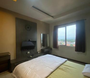 Cimahi Apartment | Oceanfront Apartment Studio The Edge Baros by Sky