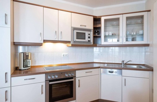 Sellin Apartment | Ideal Lakeside Apartment in Sellin with Balcony & Spa