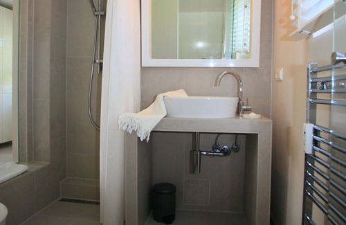 Hagnau Apartment | Lakefront Apartes Studio in Hagnau with Pool Access
