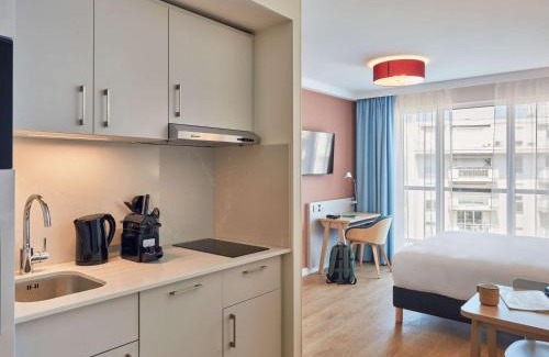 Billancourt–Rives de Seine Hotel | Pet-Friendly Aparthotel Adagio Paris Boulogne Awaits You