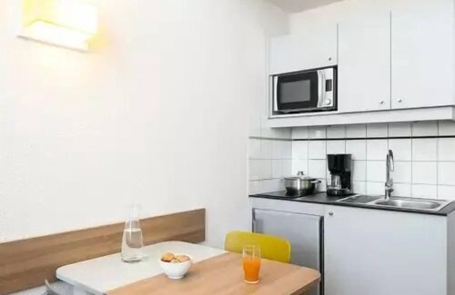 Gambetta Apartment | Comfortable Stay at Aparthotel Adagio Access La Défense