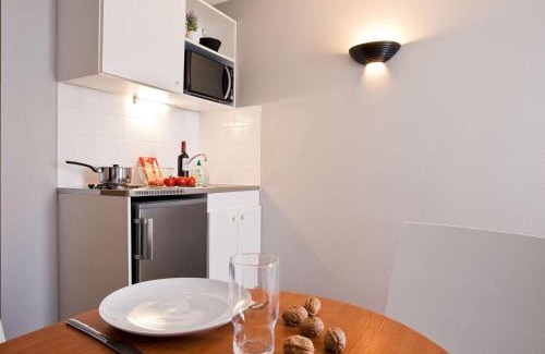 Maisons-Alfort Apartment | Budget-Friendly Aparthotel Adagio Access in Paris