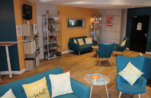 Quartier du Port Apartment | Pet-Friendly Aparthotel Adagio Access Nice Acropolis Awaits