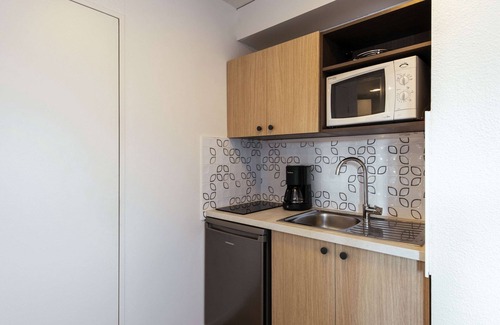 Quartier du Pont-de-Flandre Apartment | Pet-Friendly Aparthotel Adagio Access in Paris La Villette