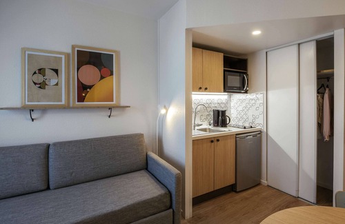 Quartier du Pont-de-Flandre Apartment | Pet-Friendly Aparthotel Adagio Access in Paris La Villette