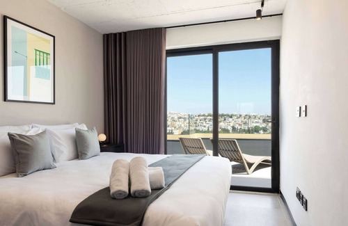 Msida Hotel | Eco-Friendly Aparthotel Adagio Malta Central with Pool