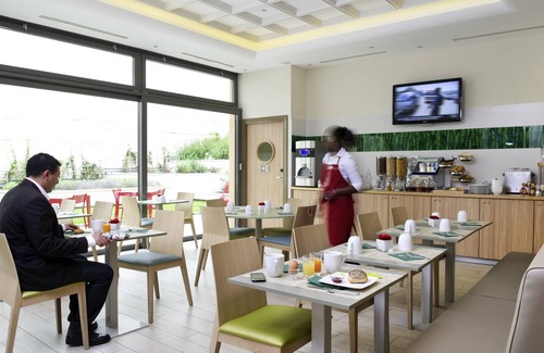 Vignerons Apartment | Inviting Aparthotel Adagio Paris Vincennes - 4-Star Comfort