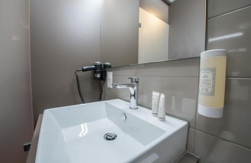 Baden Hotel | Pet-Friendly Aparthotel Baden with Pool & Restaurant