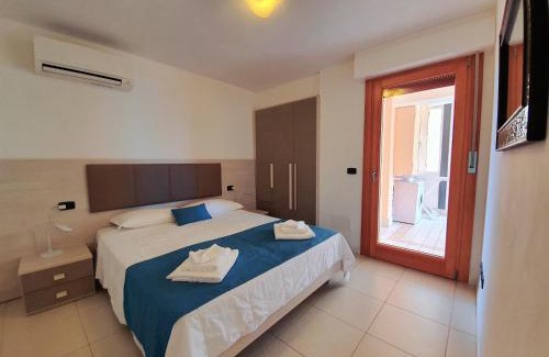 Grado Apartment | Pet-Friendly Aparthotel Capitol with Oceanfront Views
