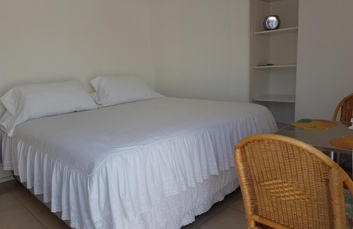 La Serena Apartment | Budget-Friendly ApartHotel Carmona with Family Amenities