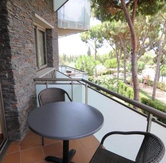 Platja d'Aro Apartment | Relax at Aparthotel Ciutat de Palol with Ocean Views