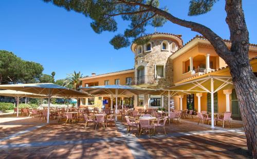 Platja d'Aro Apartment | Relax at Aparthotel Ciutat de Palol with Ocean Views