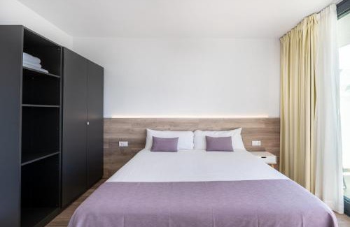 Platja d'Aro Apartment | Relax at Aparthotel Comtat Sant Jordi with Ocean Views